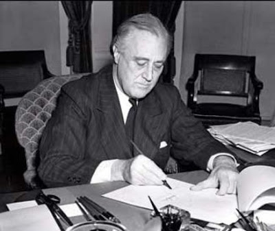 roosevelt-signing-lend-lease-act-1941