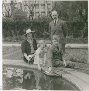 barclay-harvey-and-family